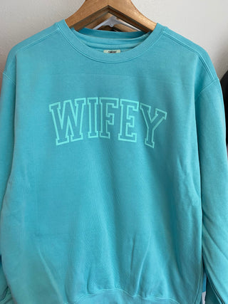 Wifey Puff Sweatshirt | Comfort Colors